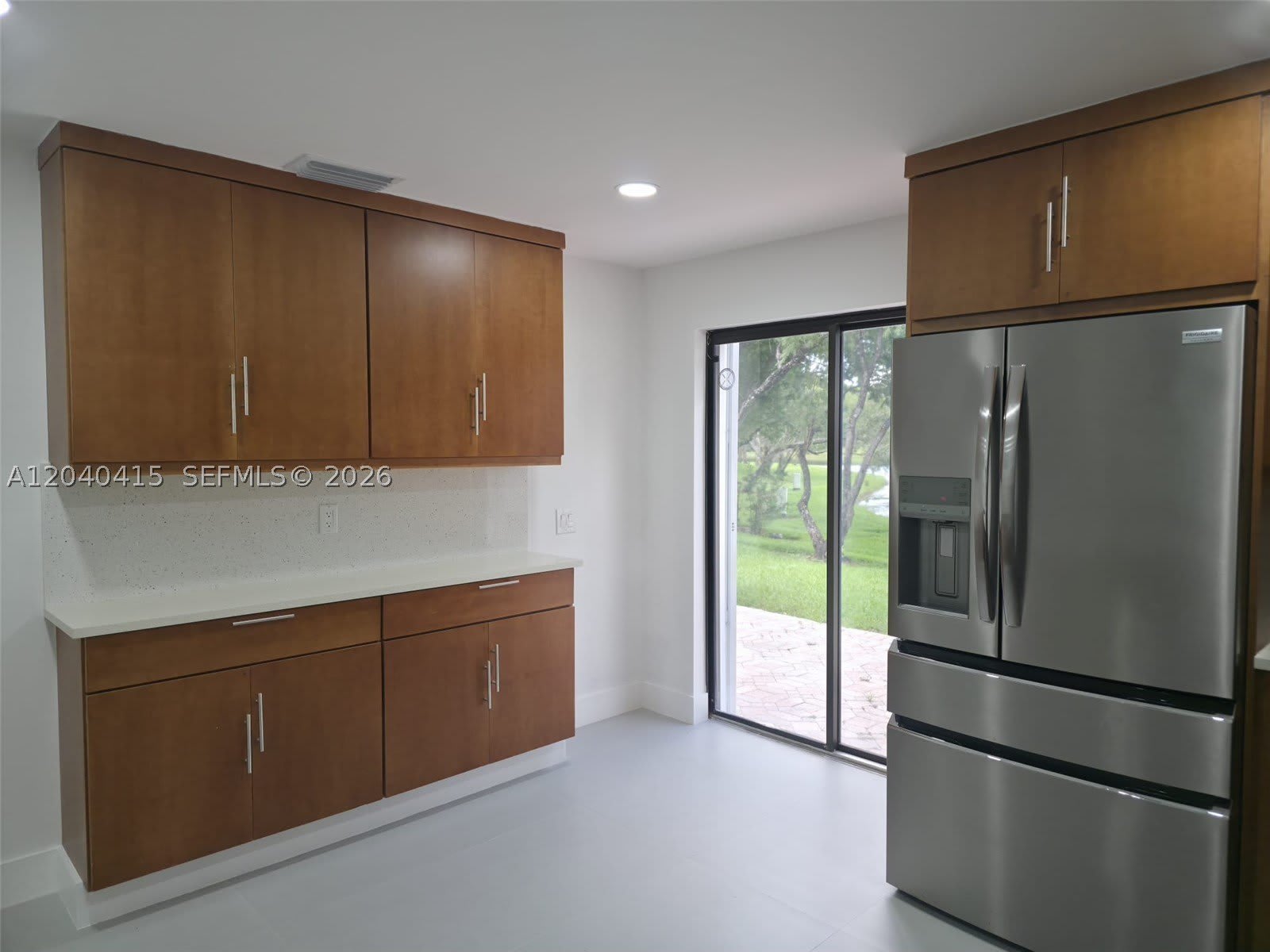2360 Dover – photo 5