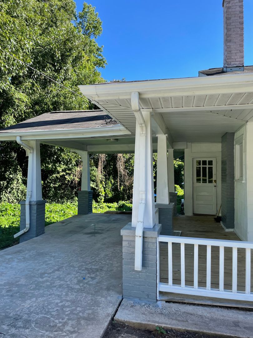 2-3 BED, 1 BATH HOME WITH WRAP AROUND PORCH! – photo 2