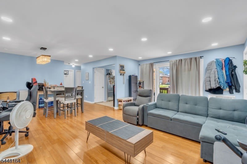 527 Andria Ave – photo 5