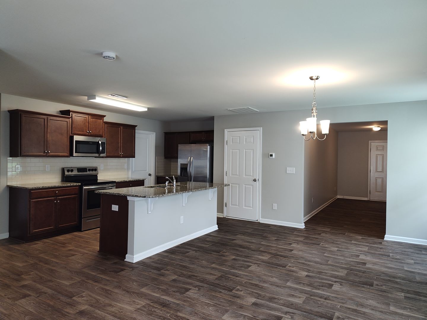 Spacious 5 Bedroom, 3 Bath Home located in Trinity at Northlake – photo 2