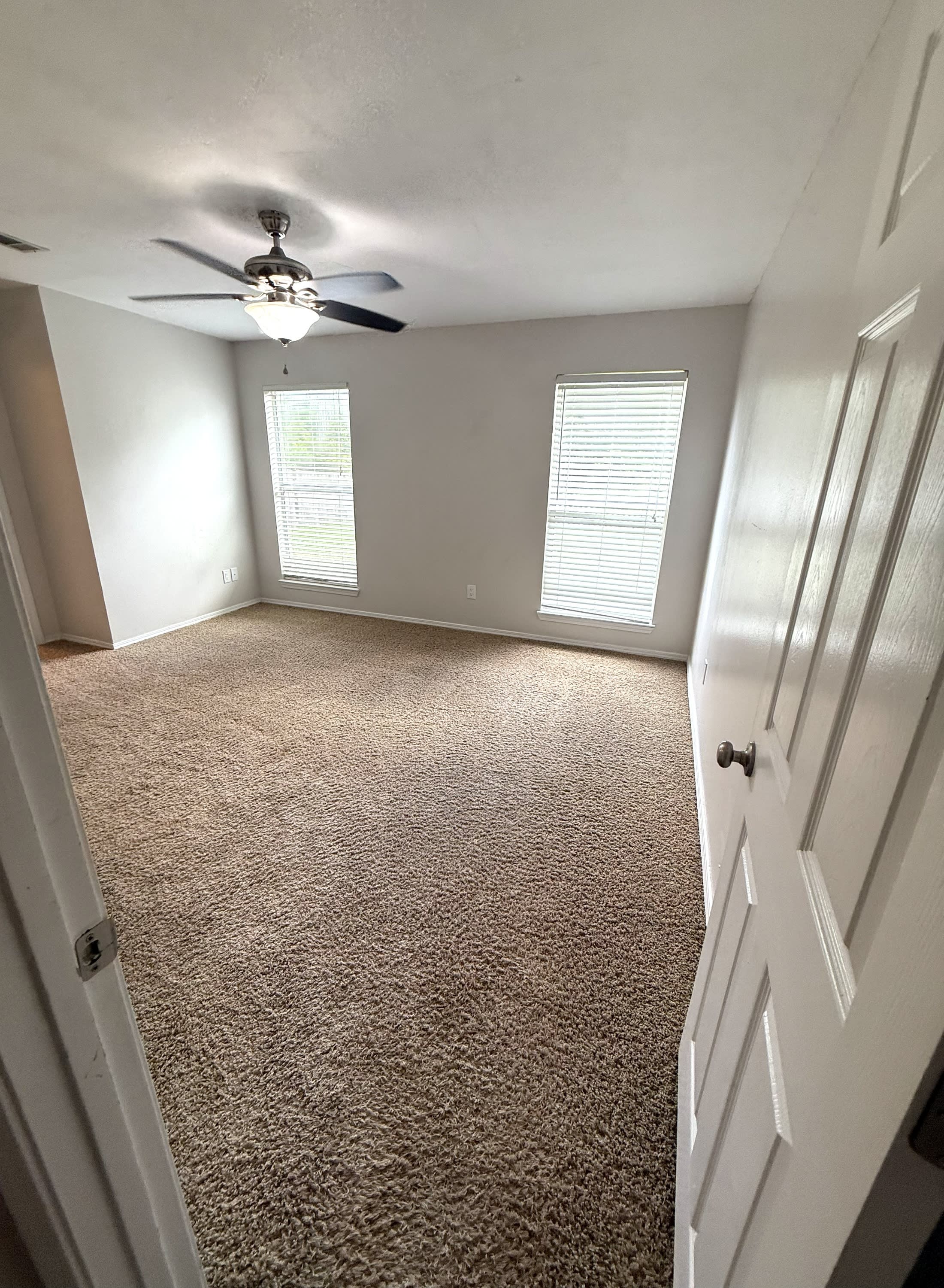 4807 Summer Creek Cove – photo 5