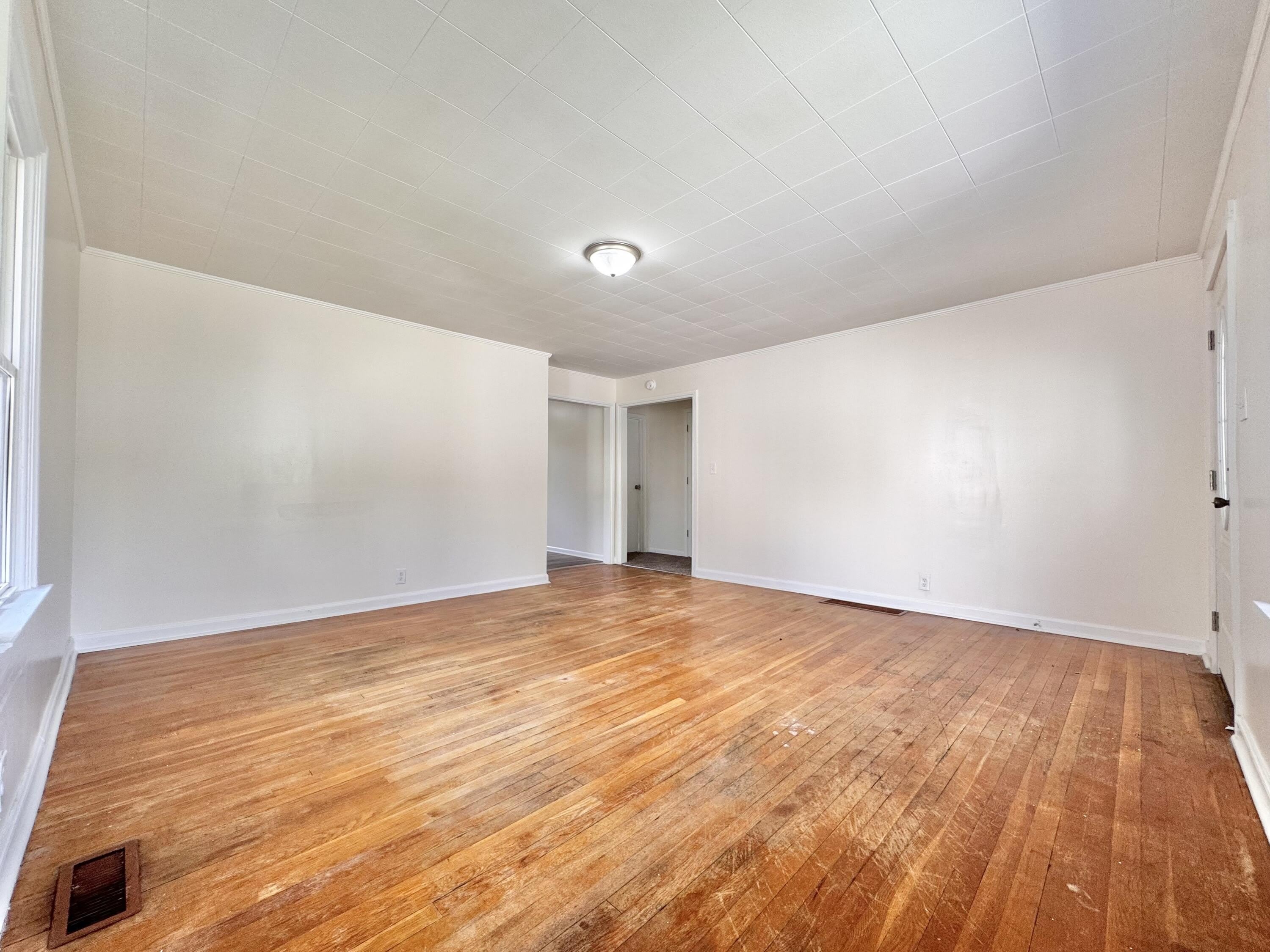 107 N Robbins Court – photo 4