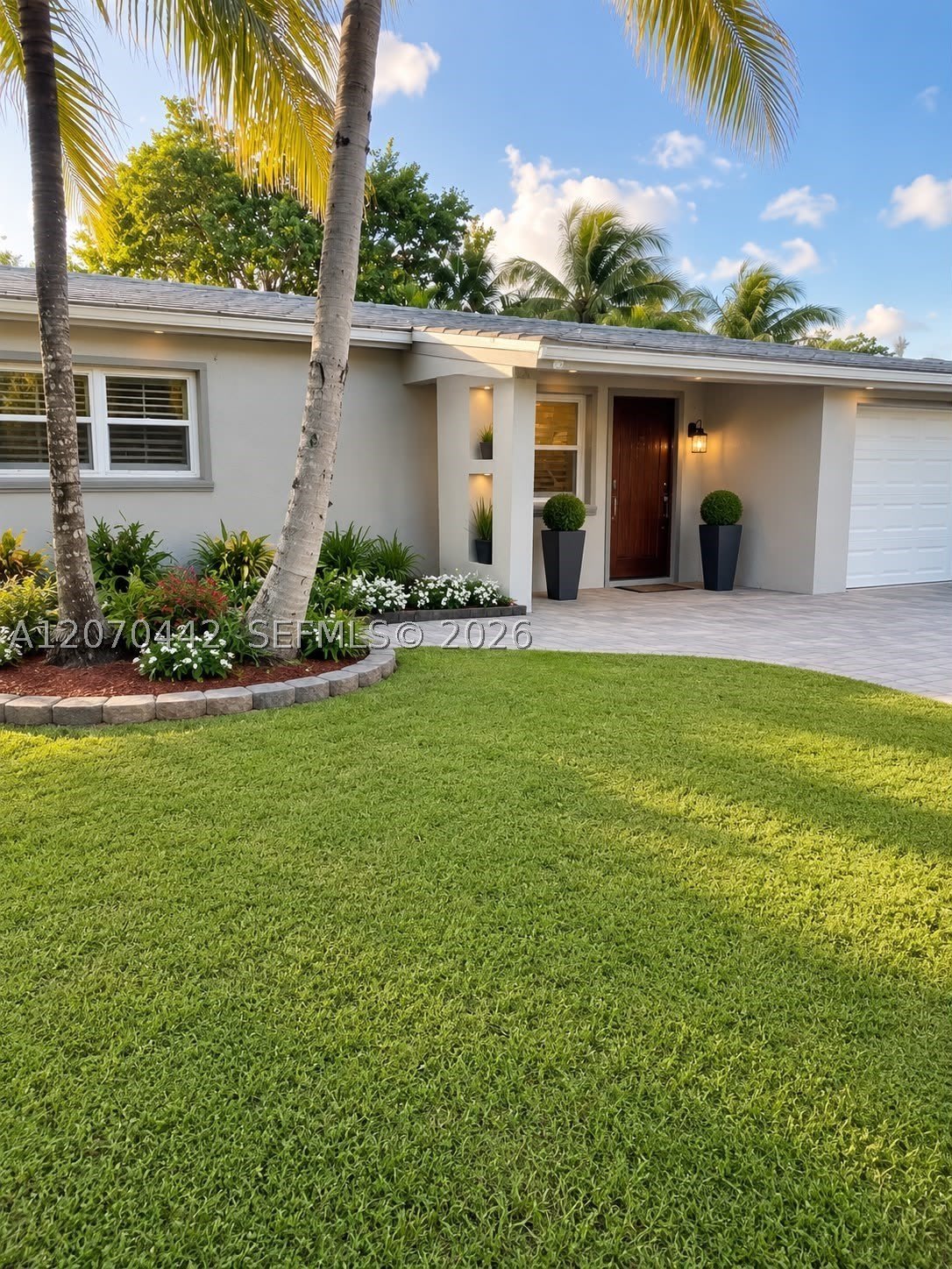 4721 SW 34th Dr – photo 1