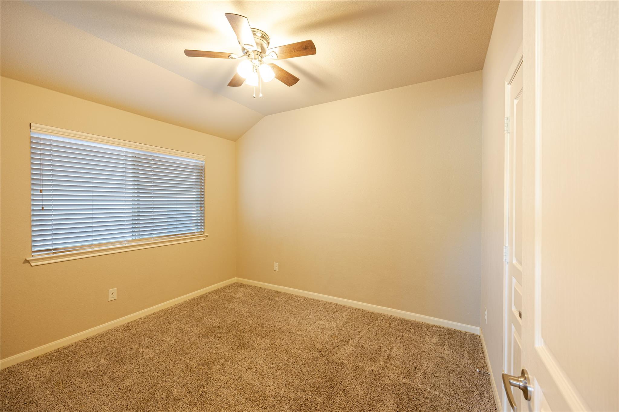 1141 Kingston Ct – photo 4