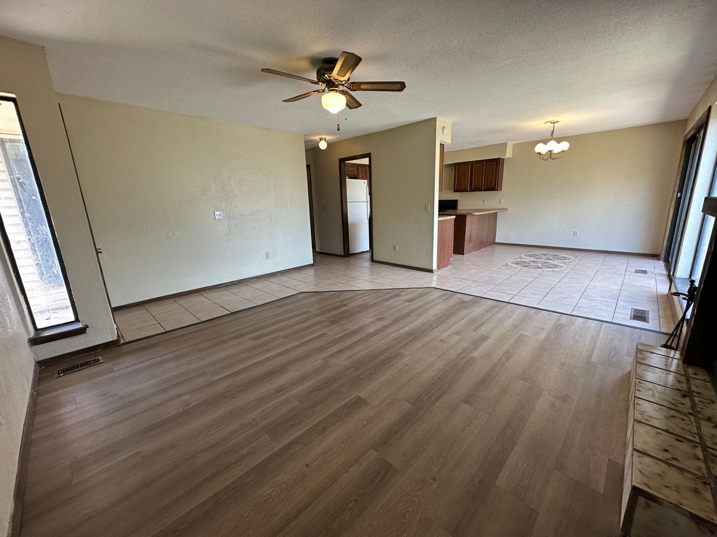 2 Bedroom 2 Bathroom 1 Car Garage (Council & SW 44th St) – photo 4