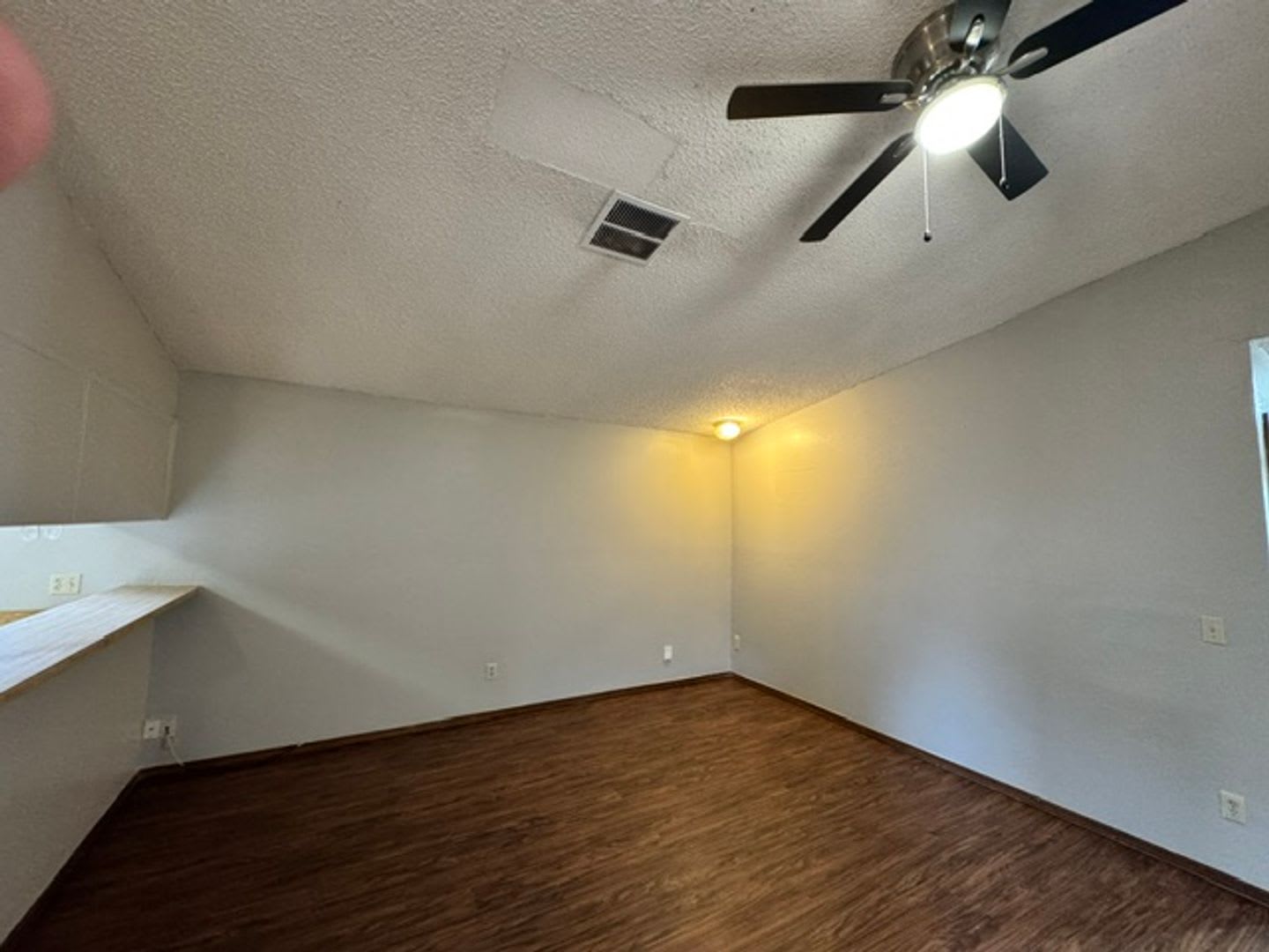 2 Bedrooms A Flex Space For Rent 1 And 1 2 Baths With A 1 Car Garage Duplex For In Sw Okc Near S Western And I 240 – photo 2