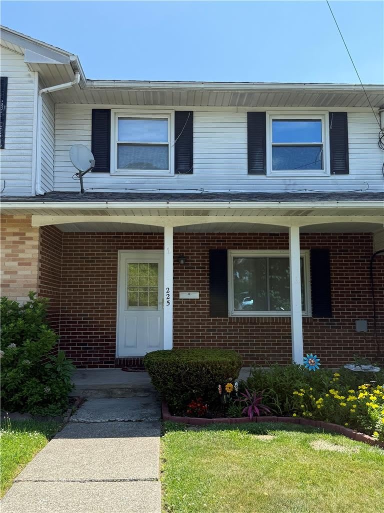 225 N 8th – photo 1