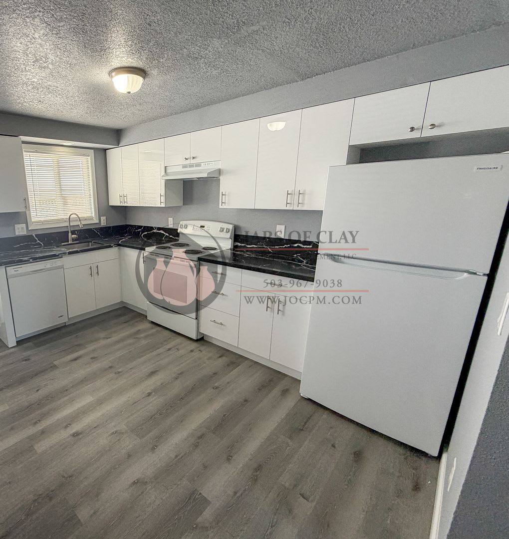 Park Ave Apts #2025-1736 – photo 2
