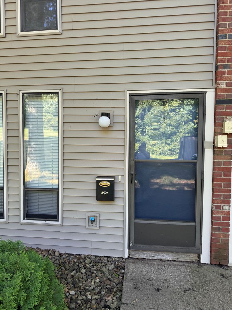 214 E Water St – photo 3