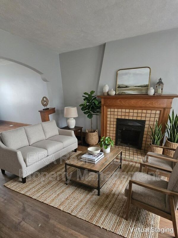 598 S Hague Ave – photo 5