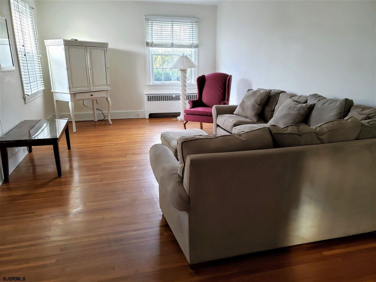 8606 Monmouth Ave – photo 2