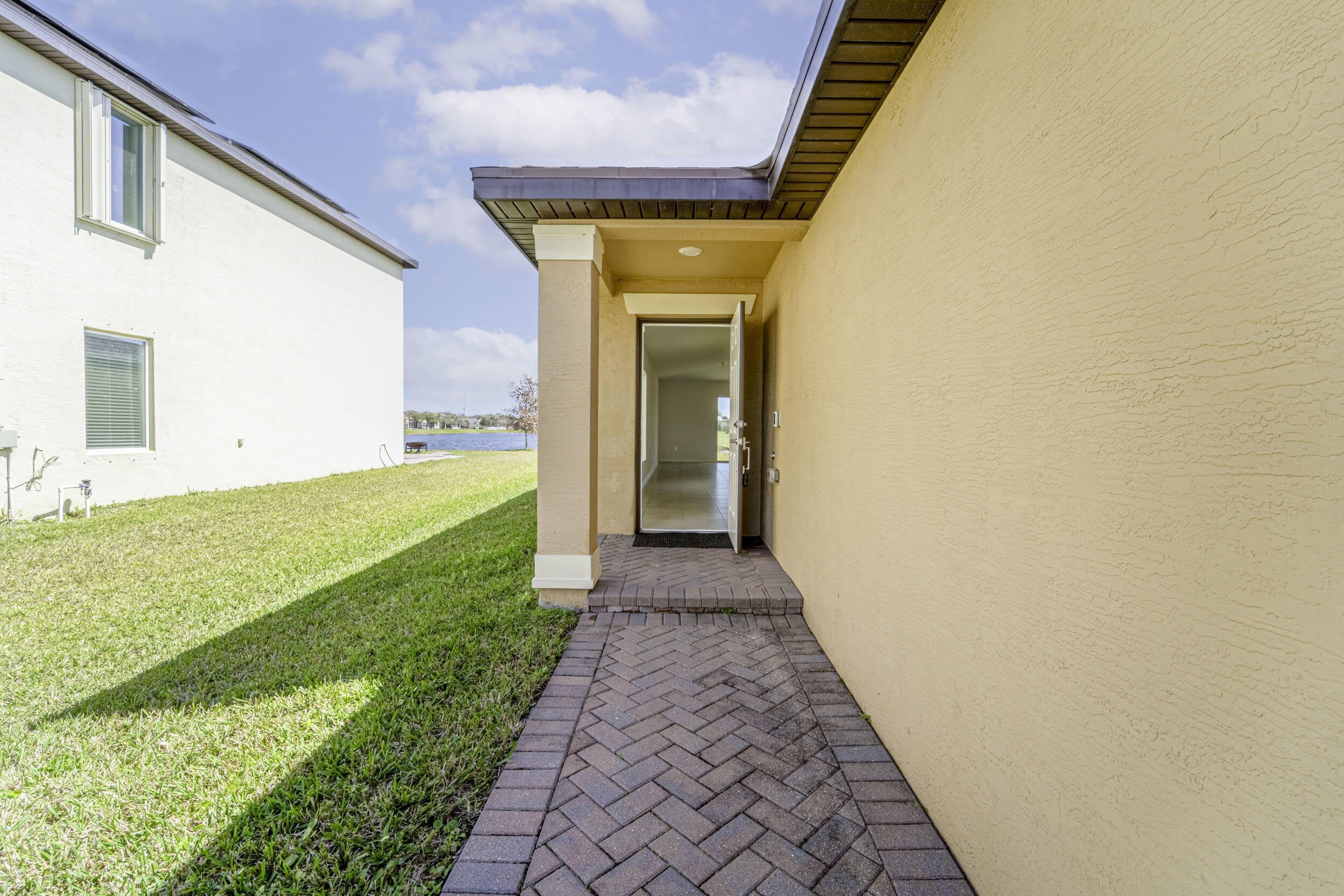788 Worlington Lane – photo 5
