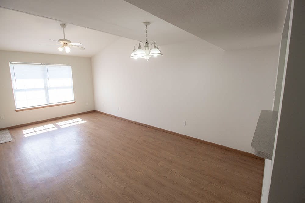 Four Bedroom, Three Bathroom Duplex with Attached Garage – photo 5