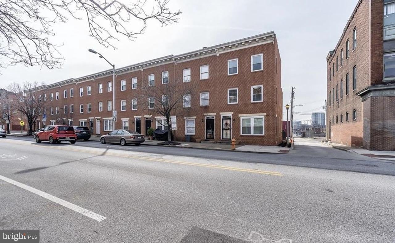 1423 E BALTIMORE Street – photo 2