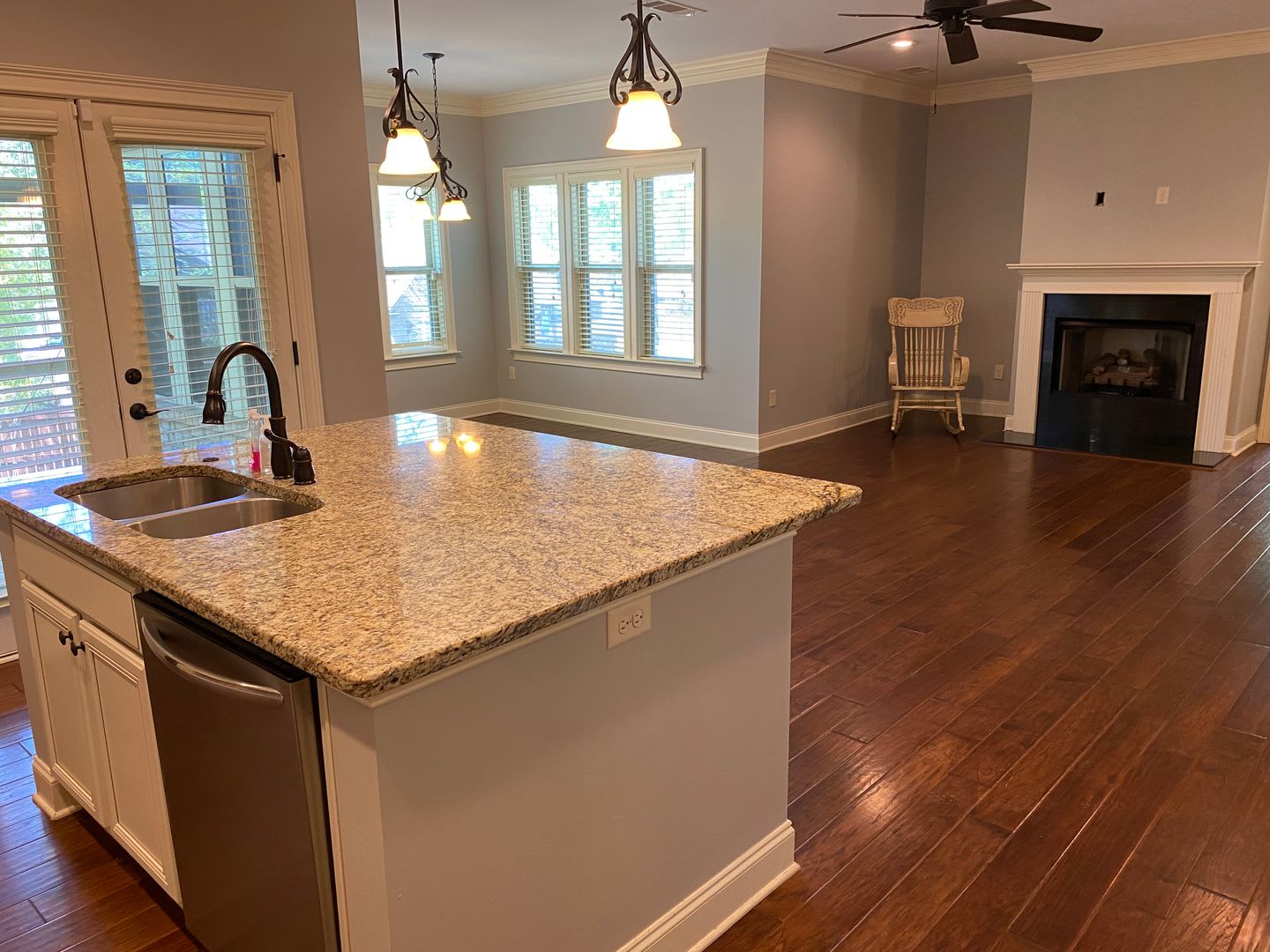 1828 Seagrave Court – photo 3