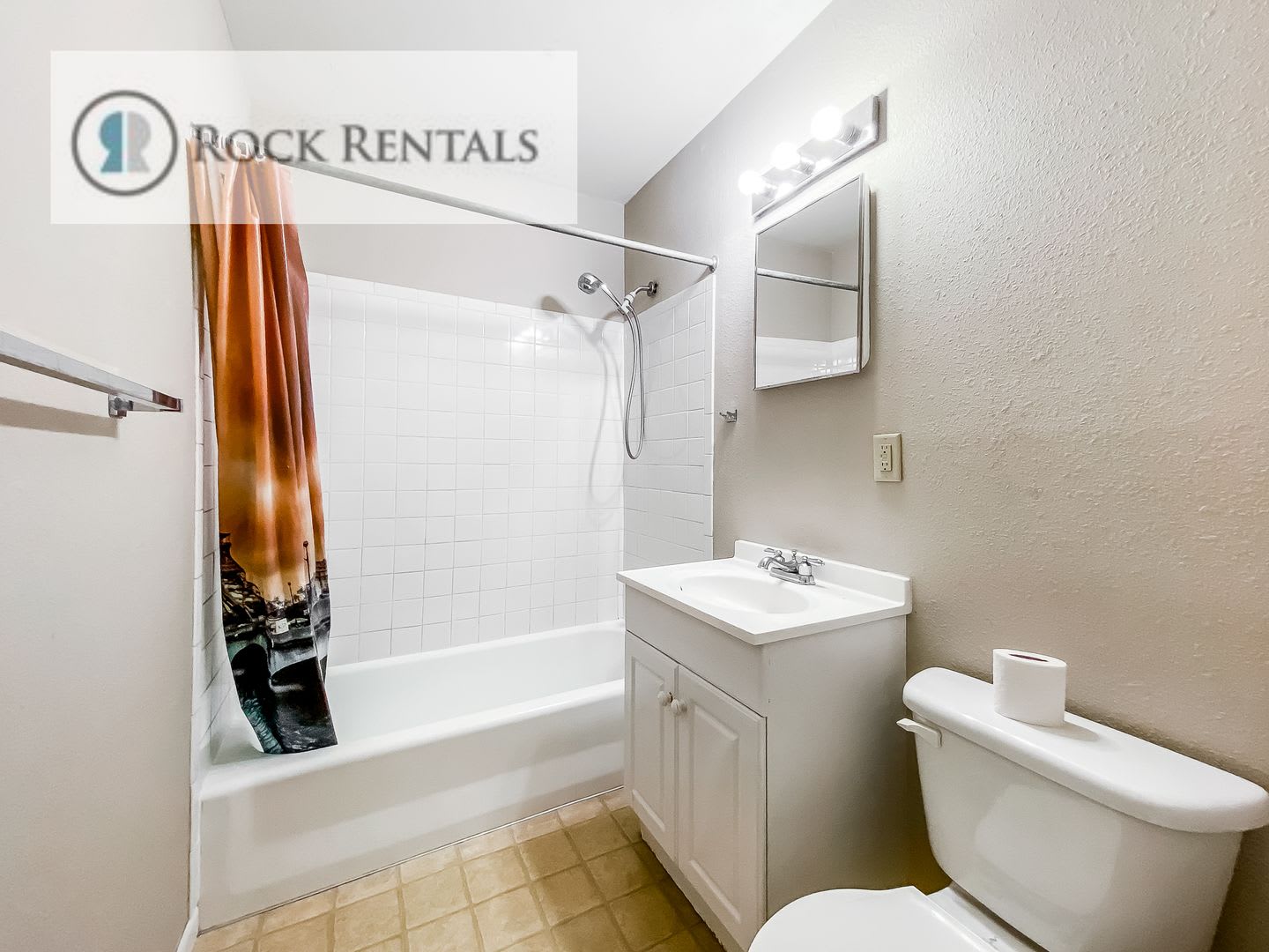 3 Bed 1 Bath with Garage – photo 5