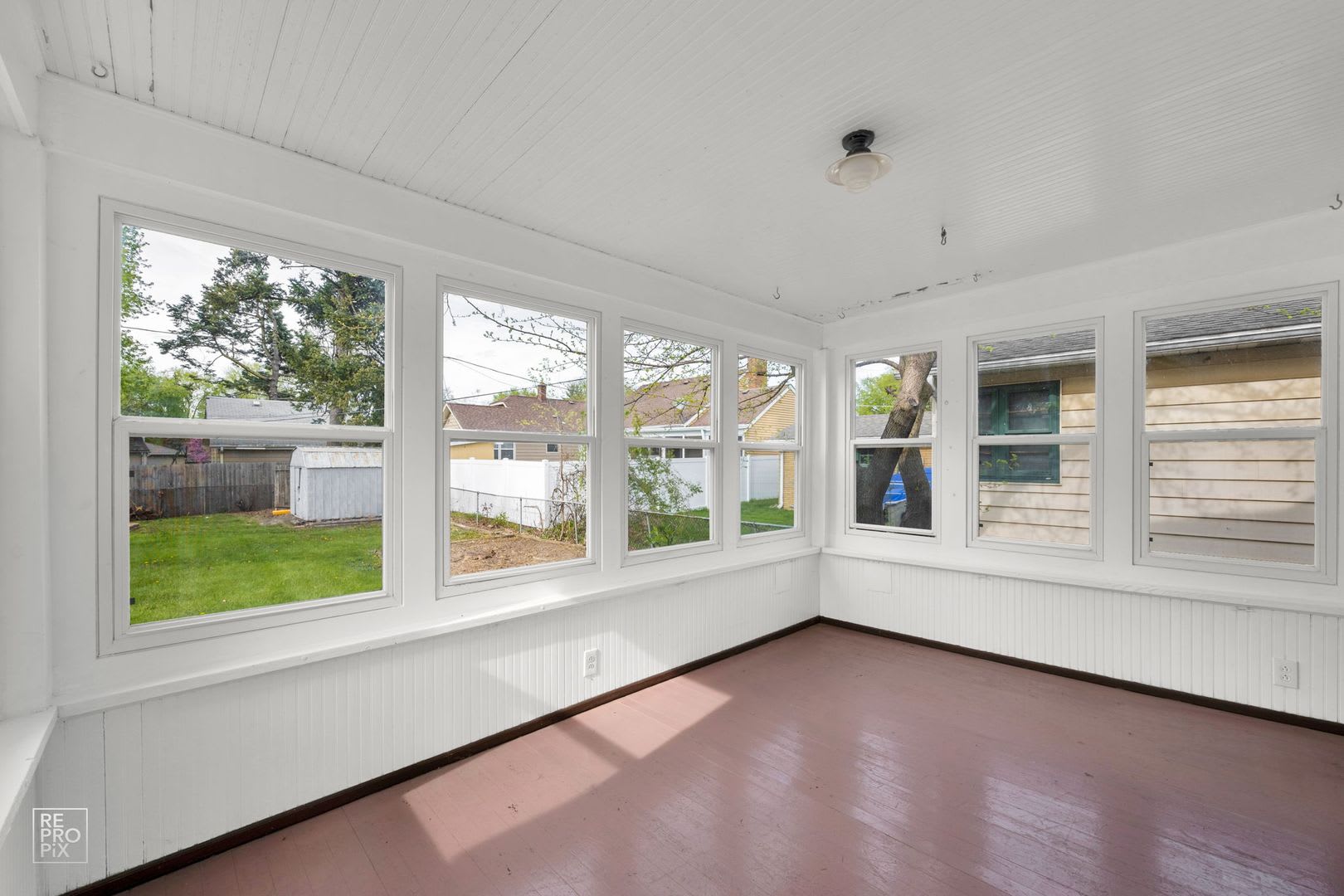 Three Bedroom Home Near Aurora University – photo 5