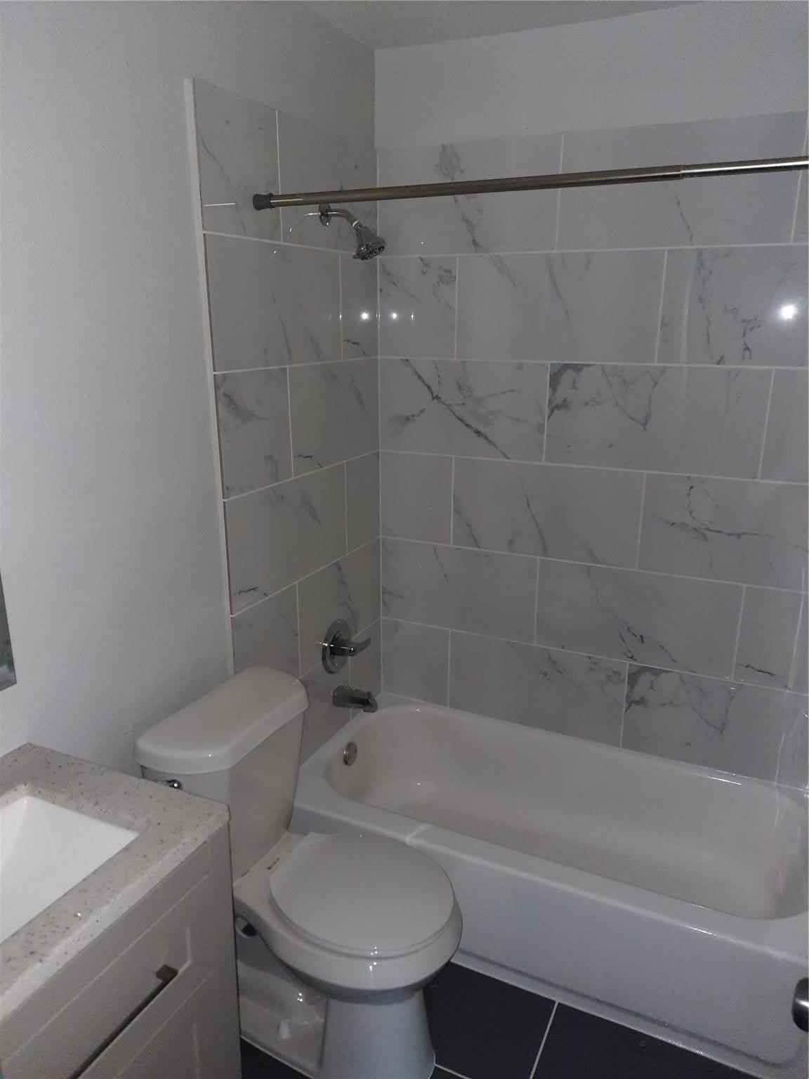 1011 Vine Street – photo 3