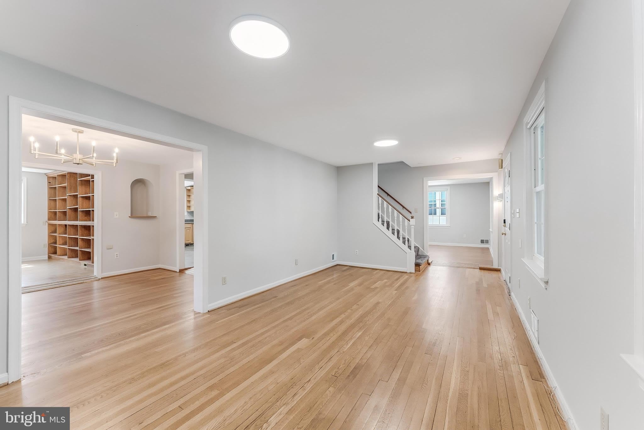 1005 N LEBANON Street N – photo 4