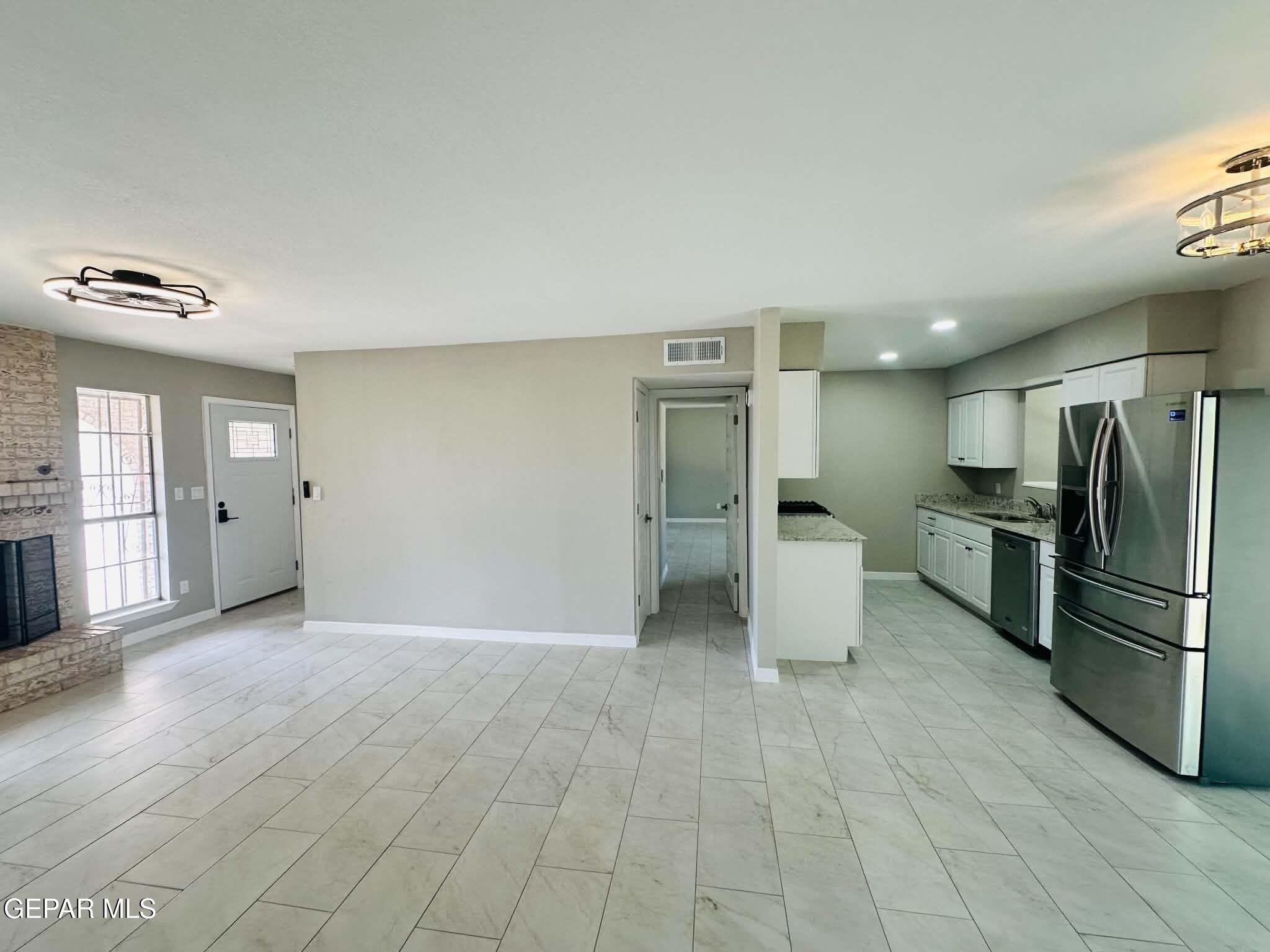 11733 LORRI Drive – photo 3