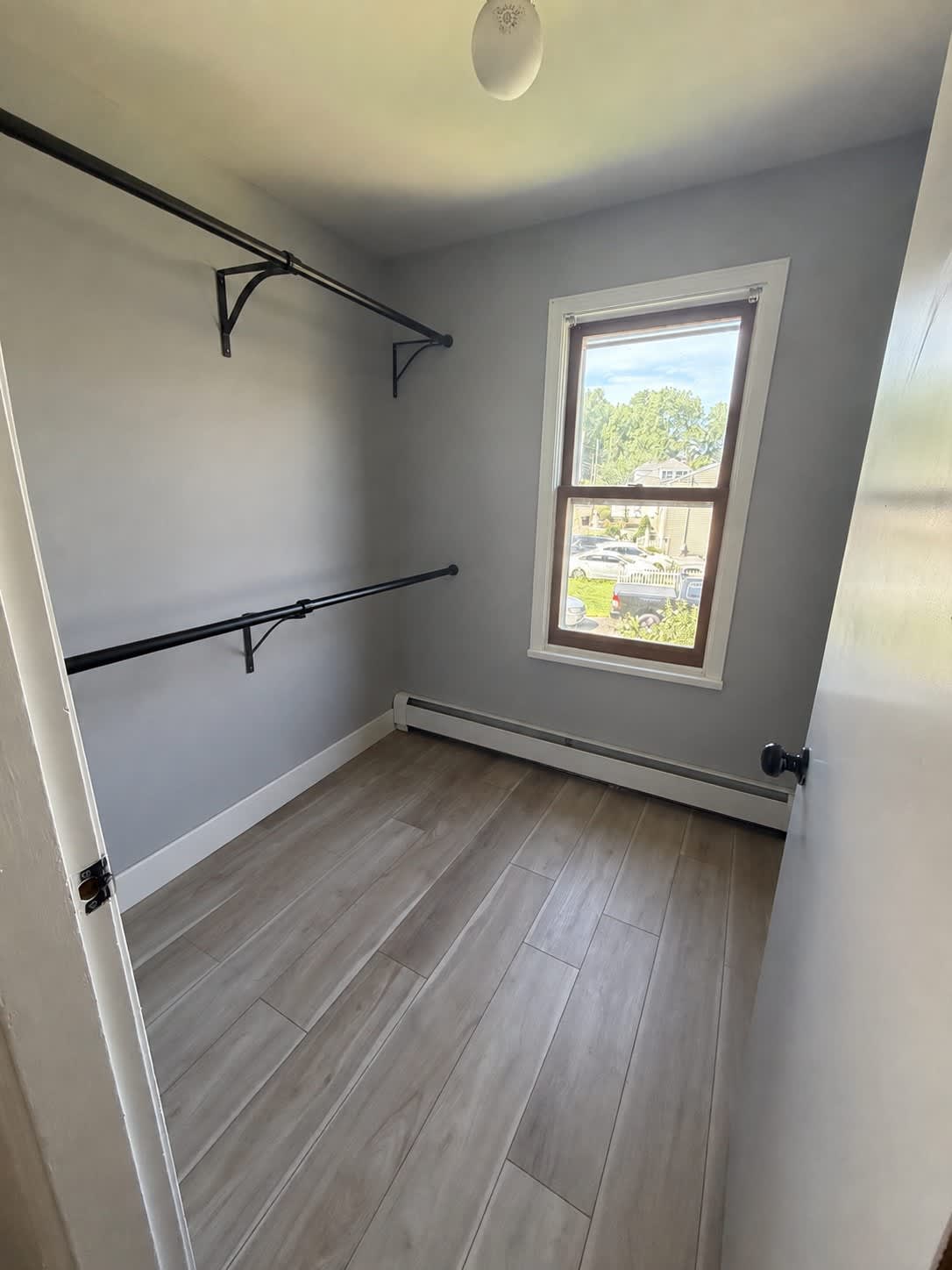 61 Bates Ave – photo 3