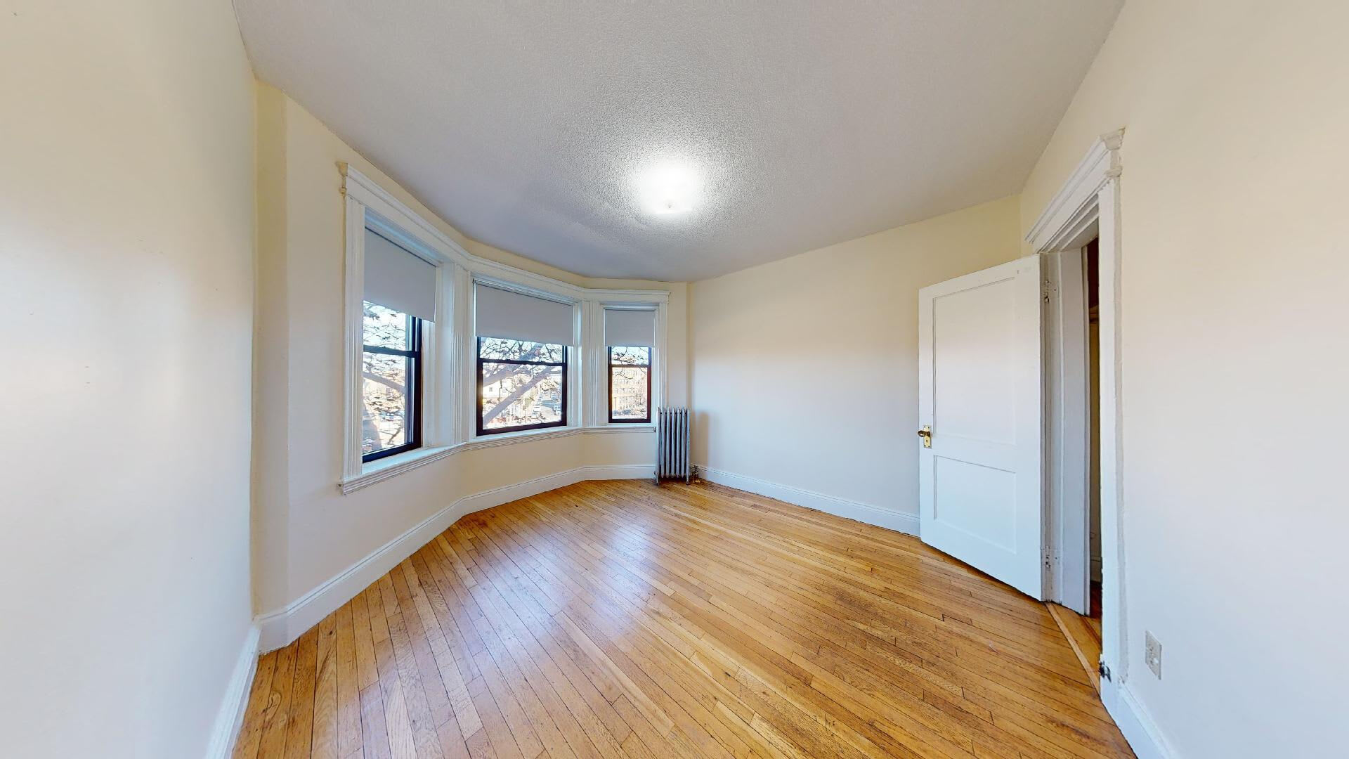 Bowdoin School Apartments – photo 4