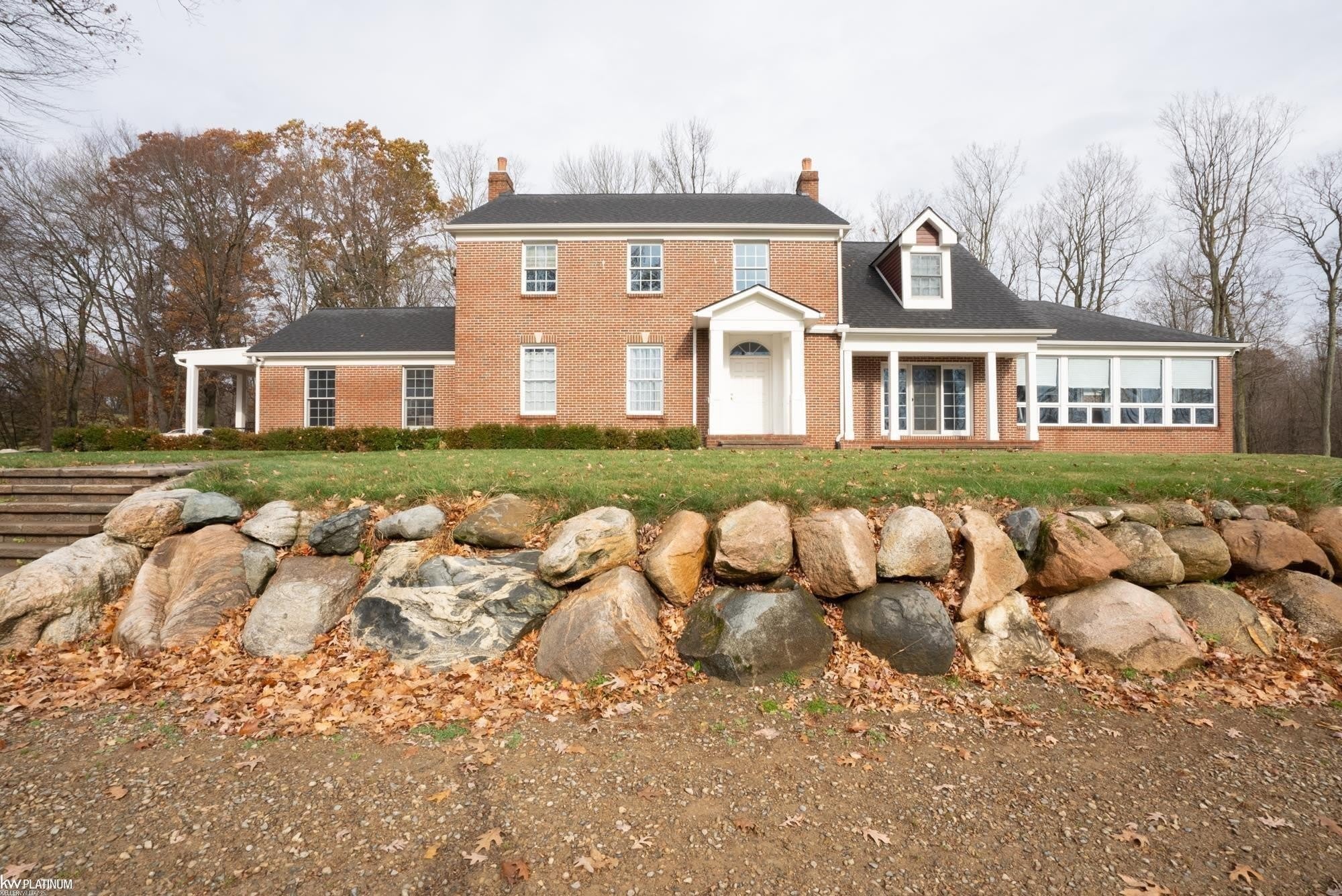 2401 E Brocker Road – photo 2