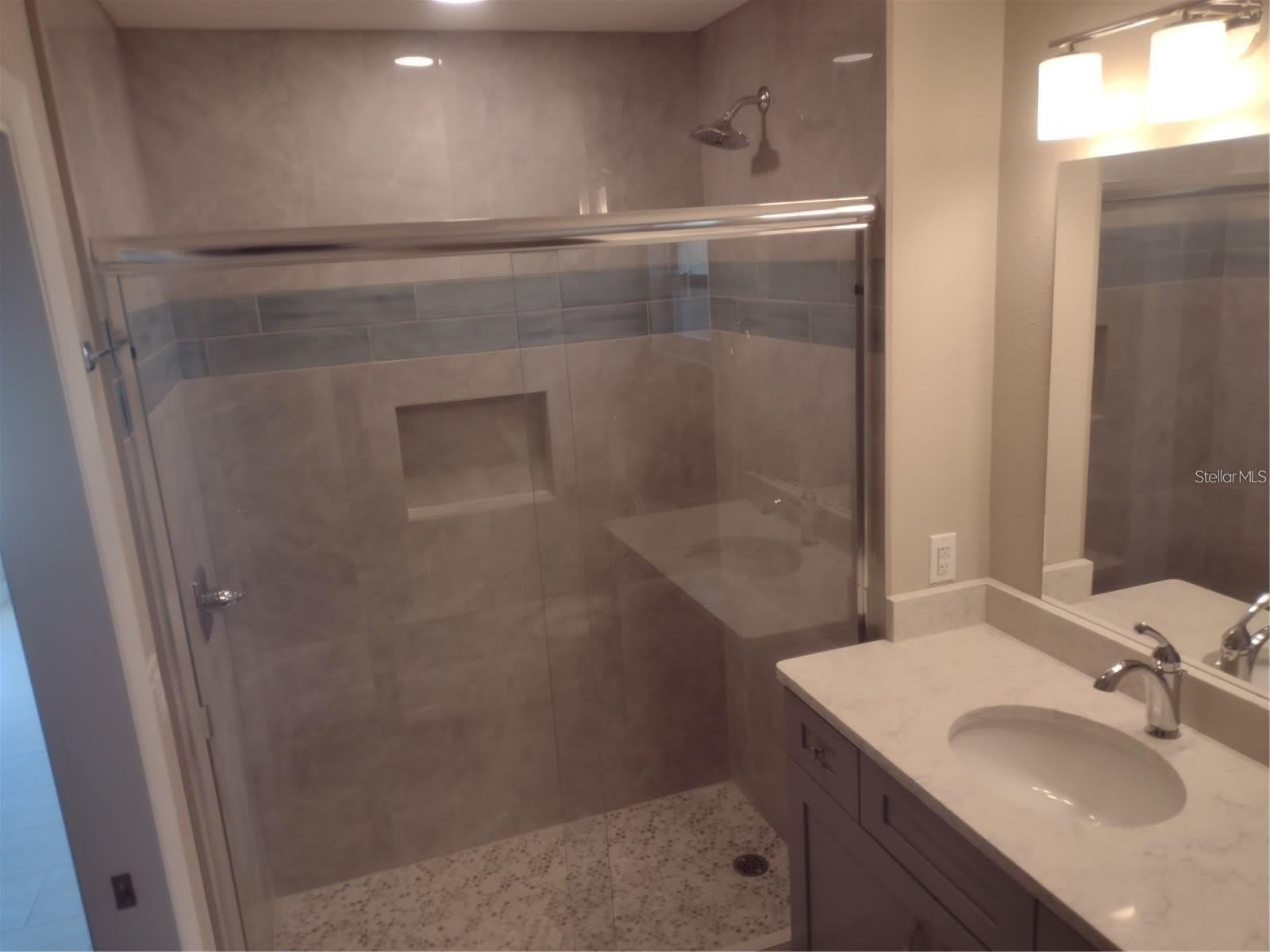 830 E 18TH Avenue – photo 5