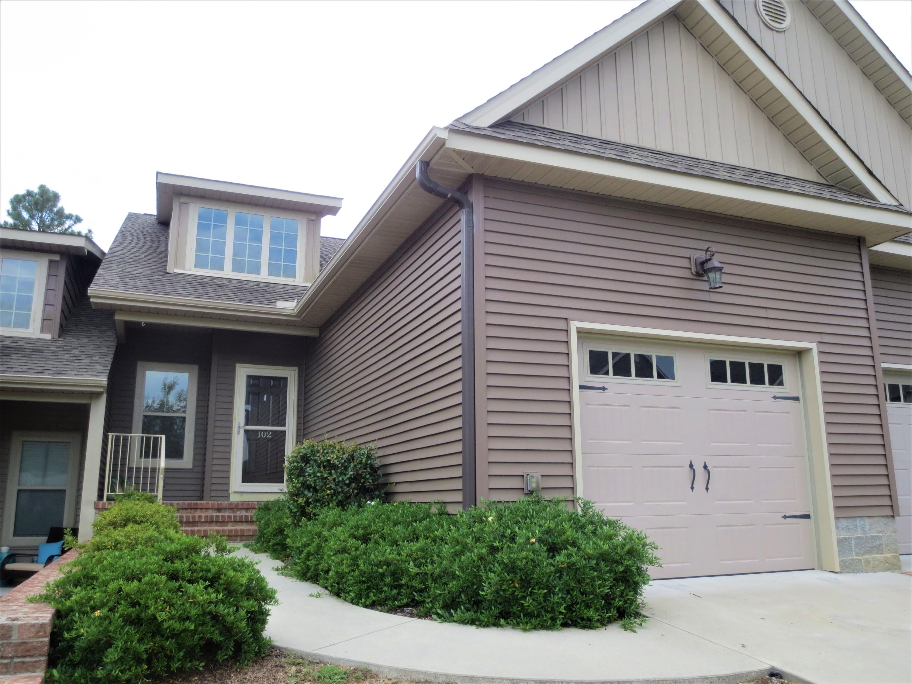 102 Cypress Circle – photo 1