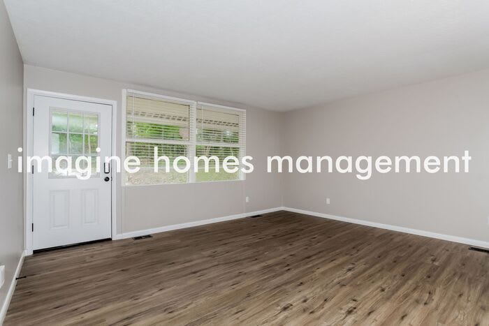 11489 Kenn Road – photo 3