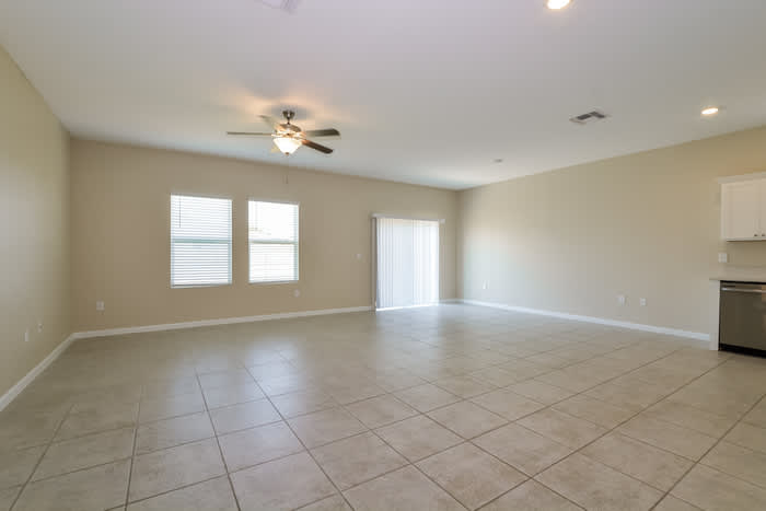 313 Kenilworth Drive – photo 4