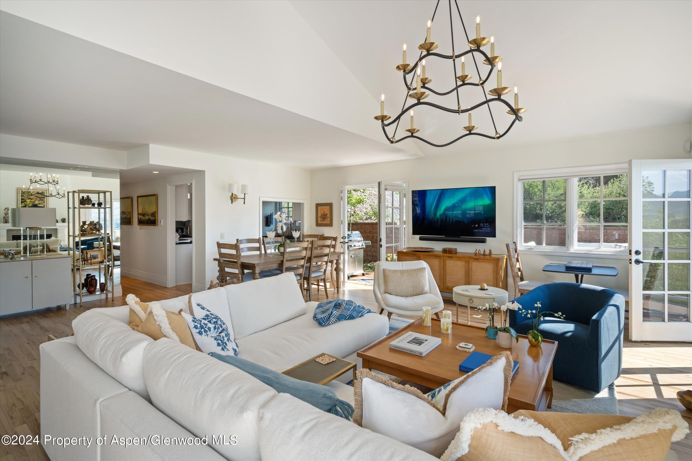 407 Gateway Road – photo 2