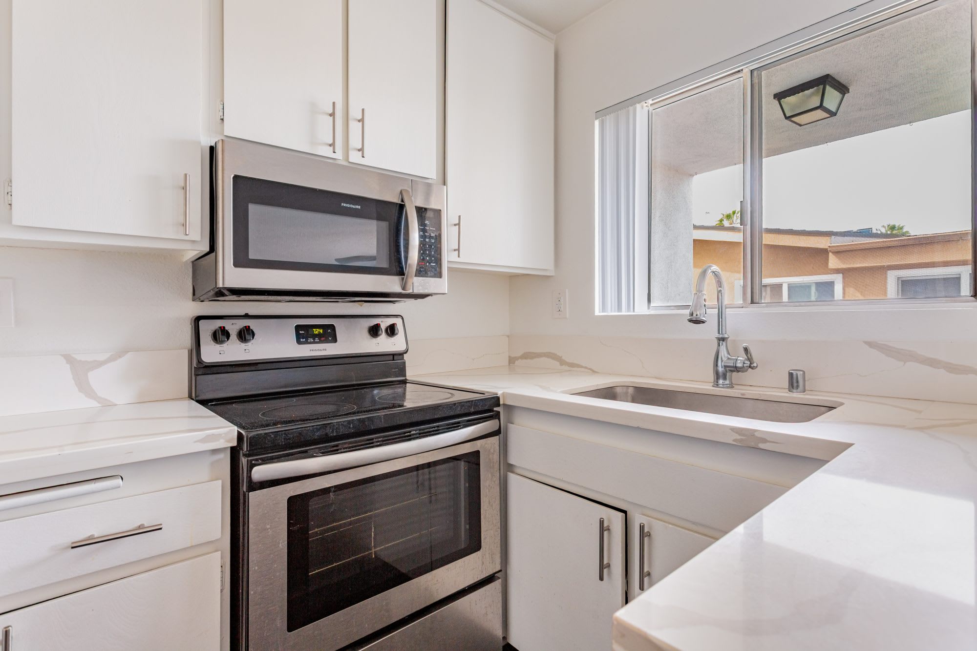 Studio City Hills – photo 1