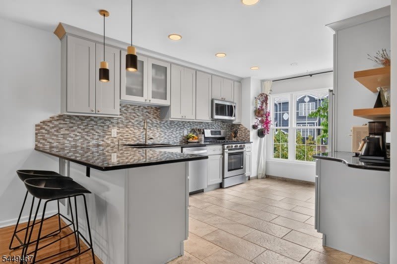 100 Glen Ridge Ave – photo 3