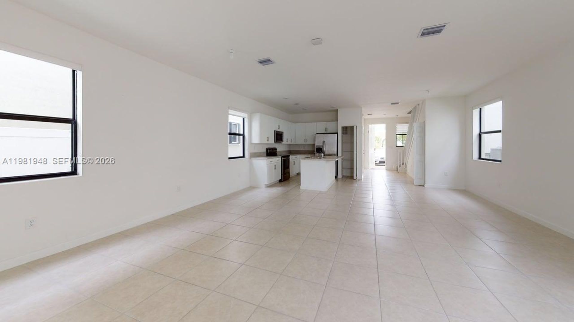 11035 W 35Th Way 11035 Hialeah Fl 33018 – photo 3