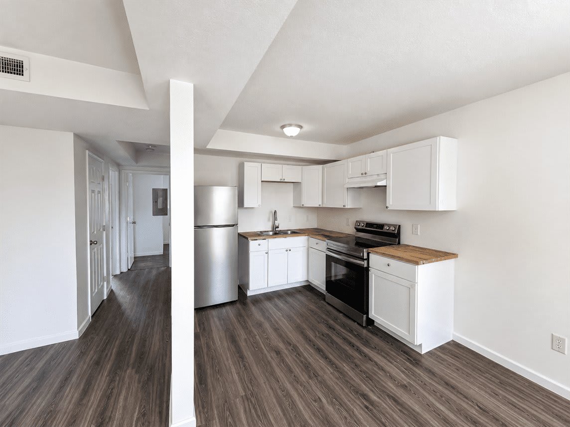2034 Catalpa Dr. – photo 2