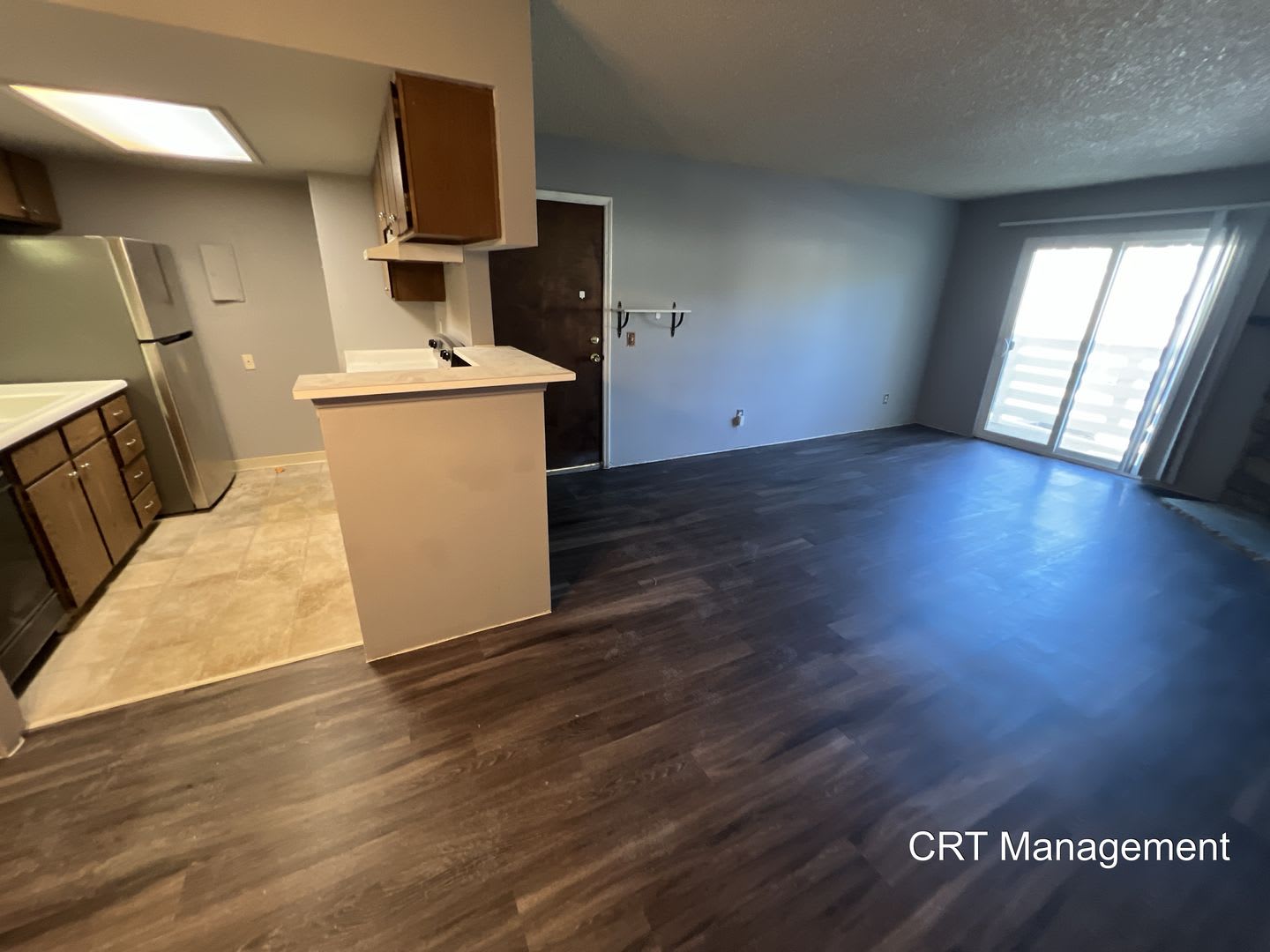 Spacious 2 Bed, 2 Bath Condo – Prime Lowry Location! – photo 3