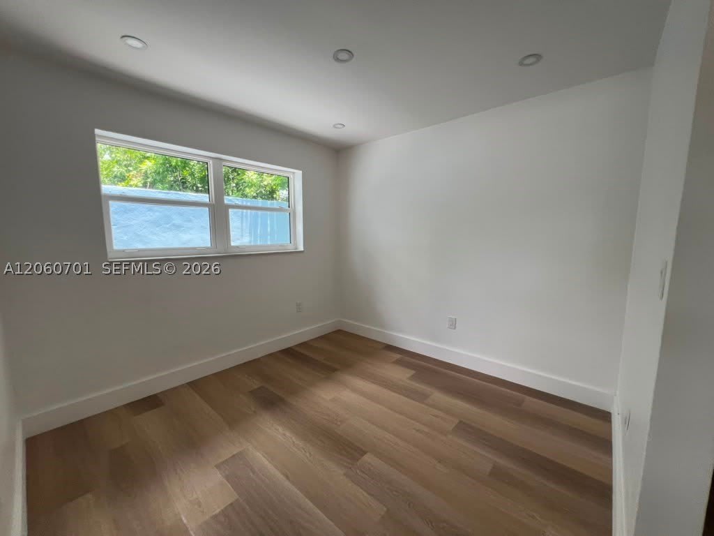 1239 SW 22nd Ave – photo 3