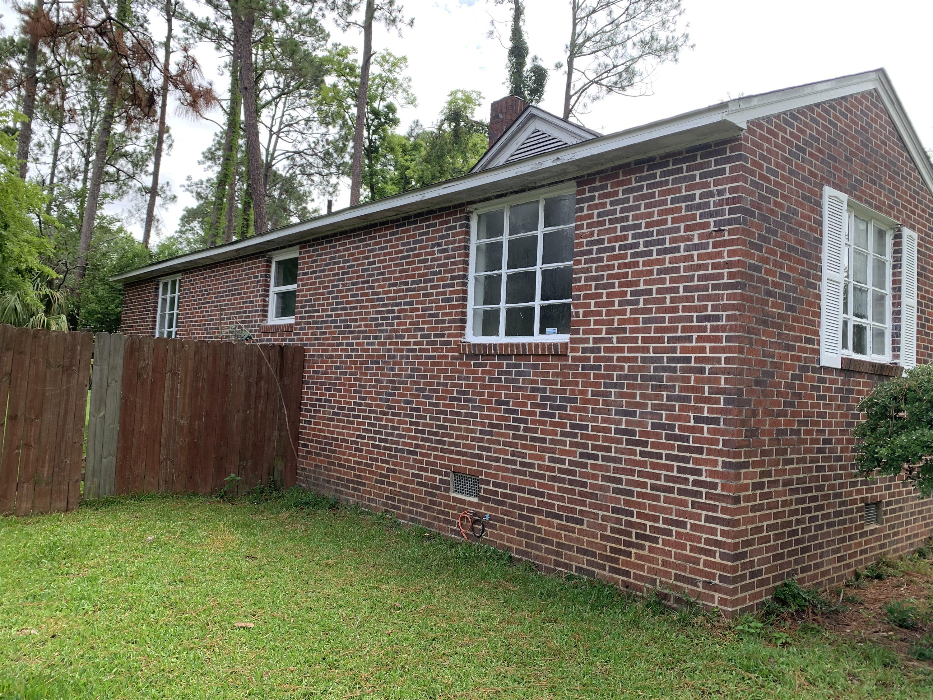 1133 Mary Avenue – photo 2