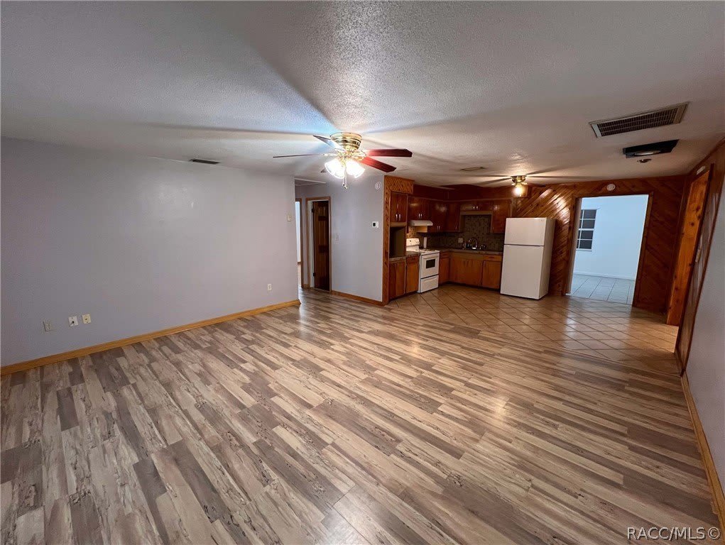 7660 W Tropical Lane – photo 2