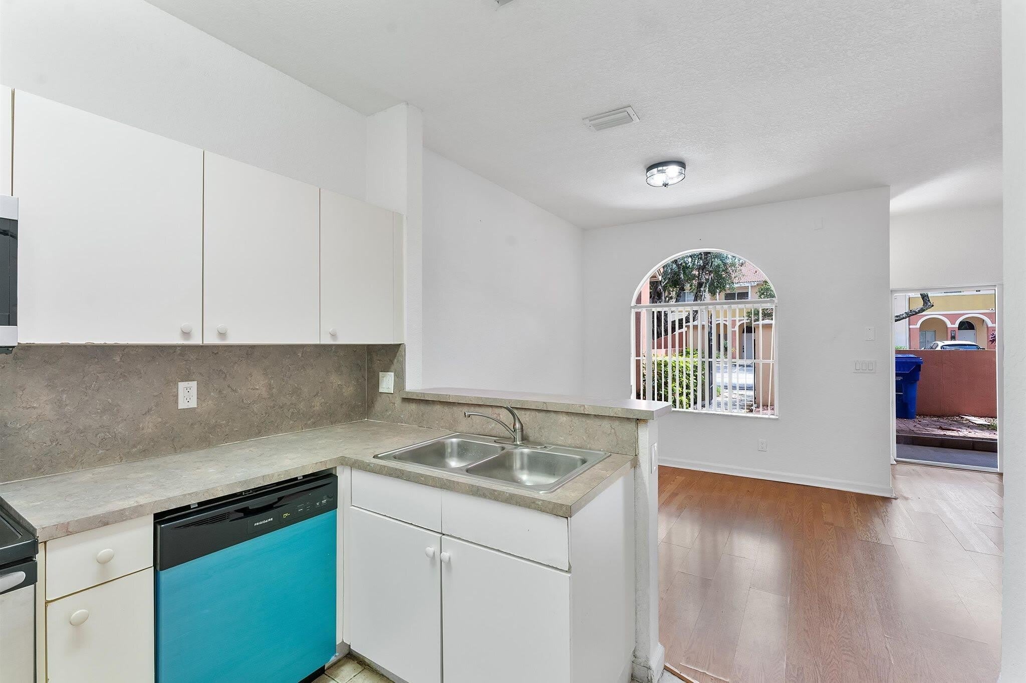 1407 S SANTA CATALINA Circle – photo 4