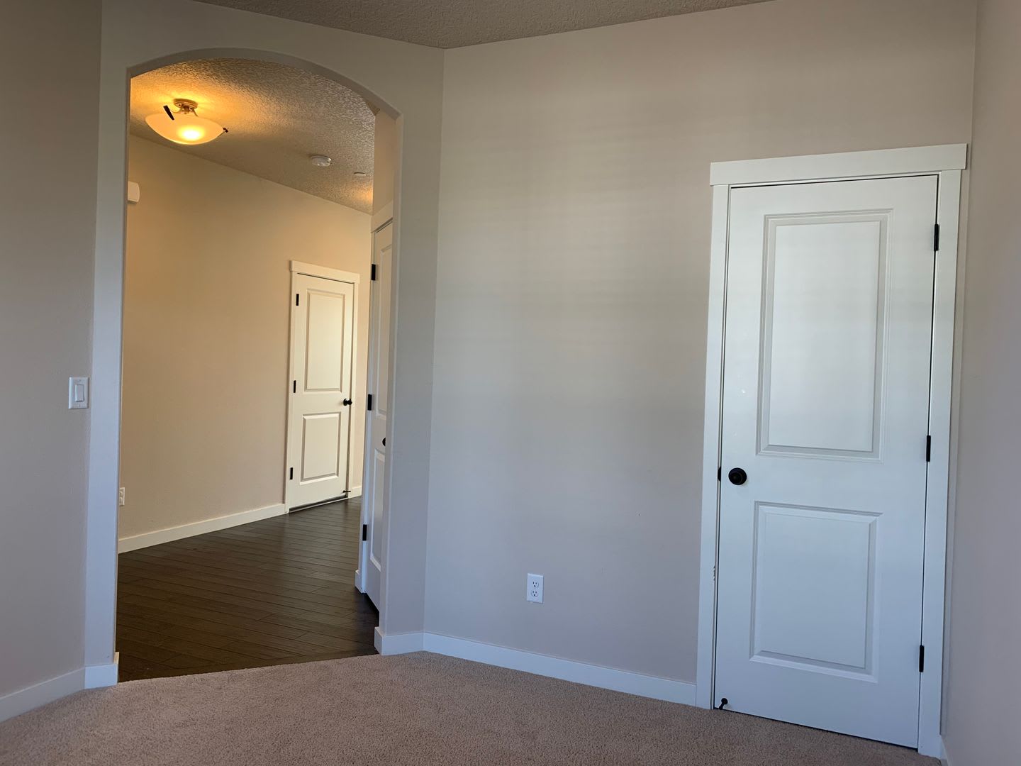 Beautiful 4BR in Camas! Modern Finishes! Close to Shopping & I-5! Schedule a tour today! – photo 5