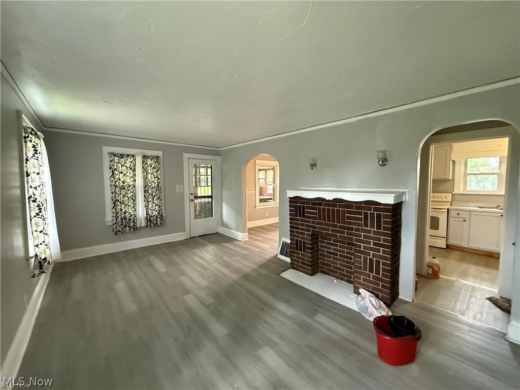 1366 Superior Avenue – photo 4