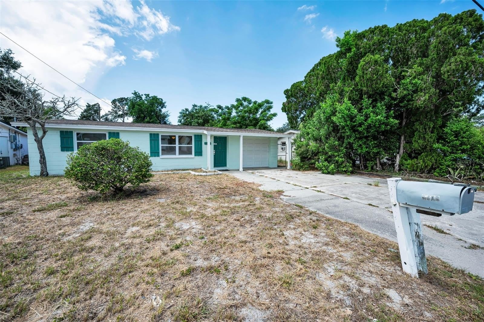 7402 COUNTRY CLUB Drive – photo 2
