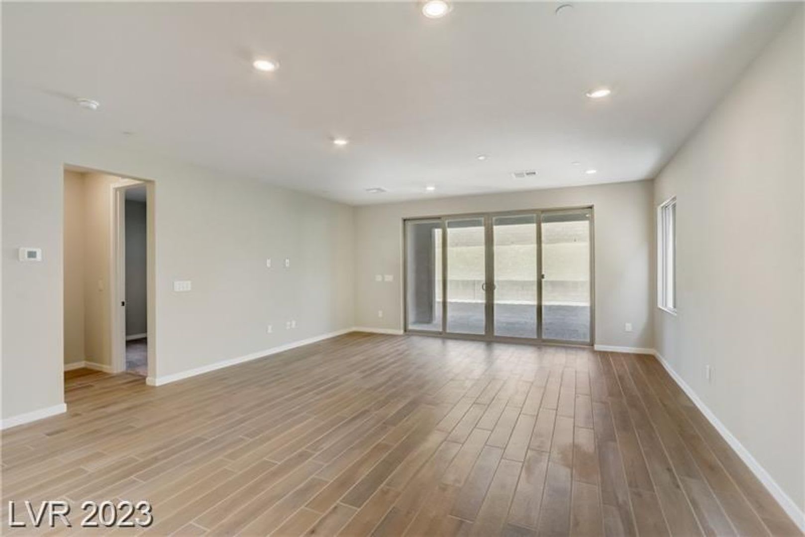 BEAUTIFUL 4 BEDROOM PROPERTY IN GATED COMMUNITY! – photo 5