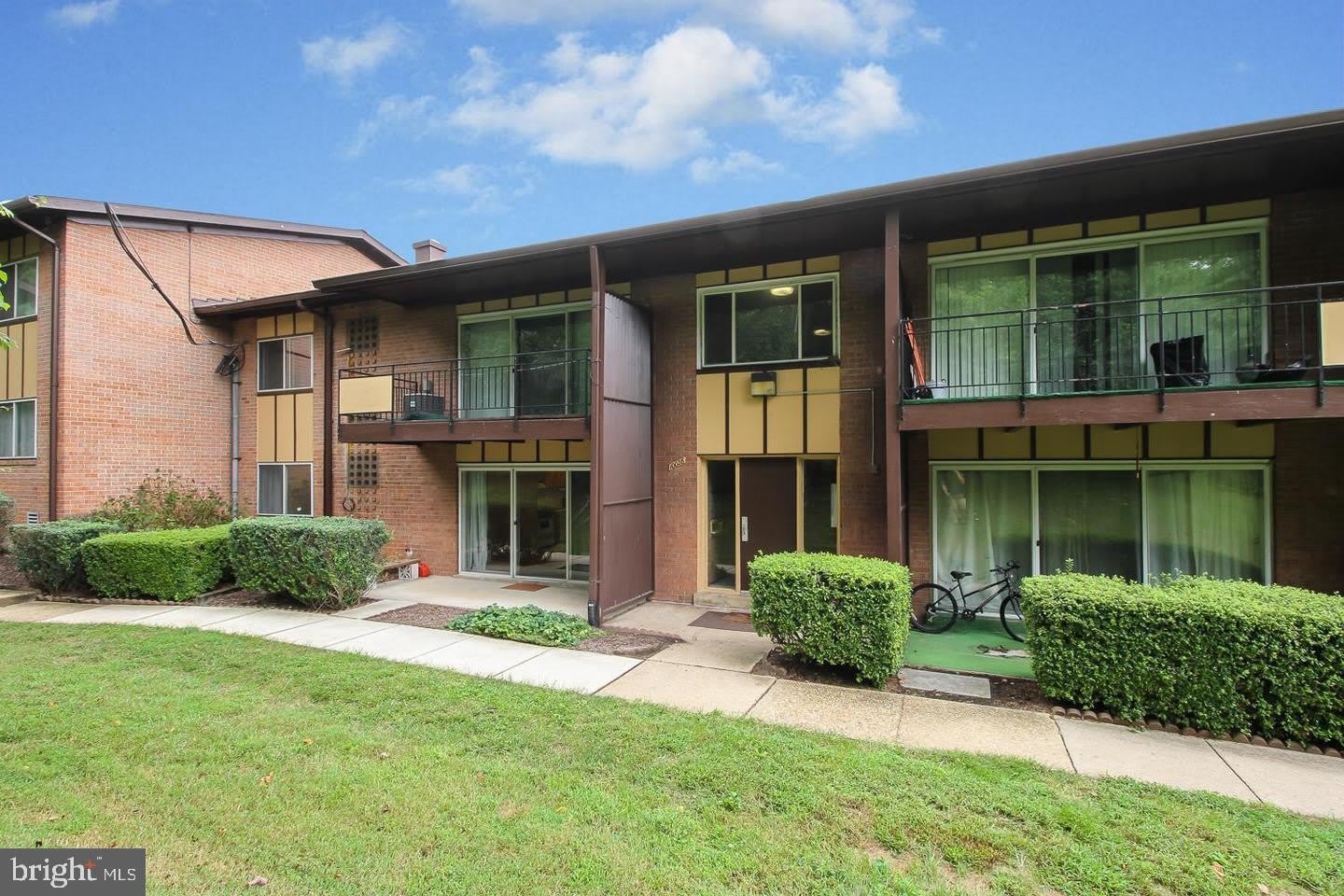10028 MOSBY WOODS DR #232 – photo 1