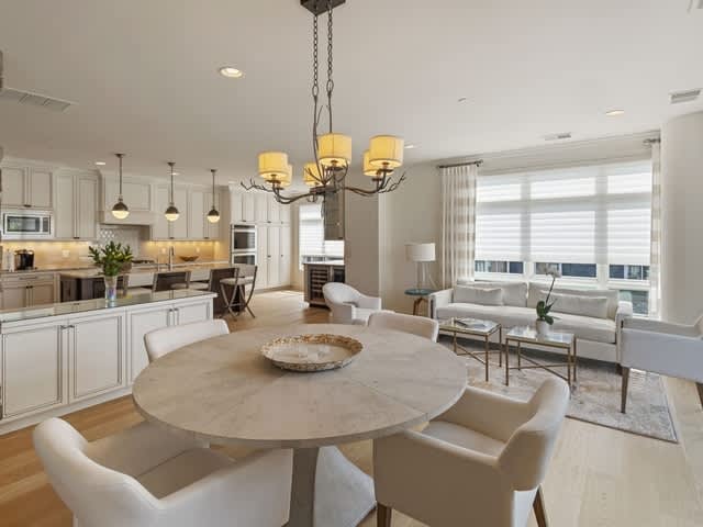 875 Lake St E # 310 – photo 4