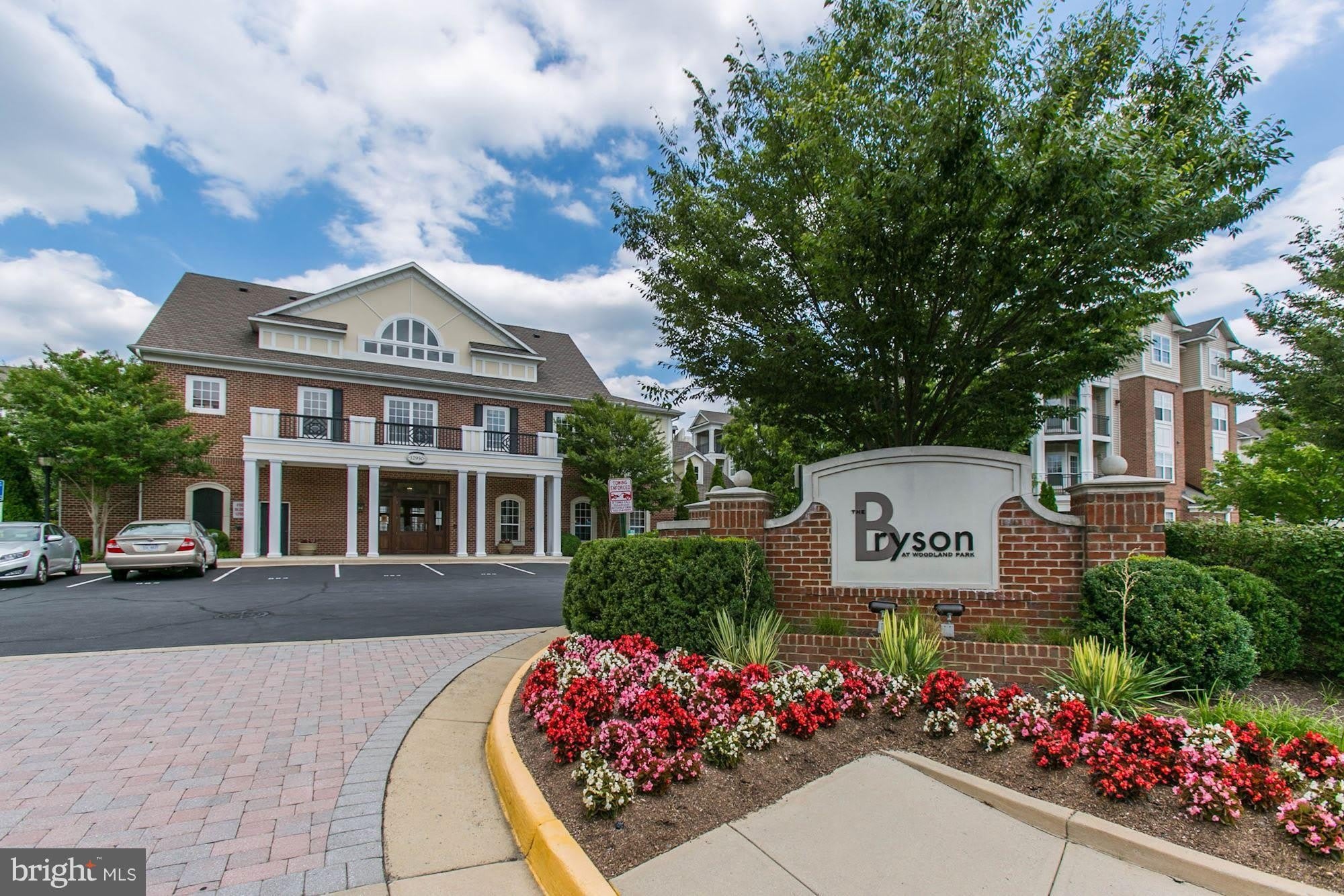 12909 CENTRE PARK Circle – photo 1