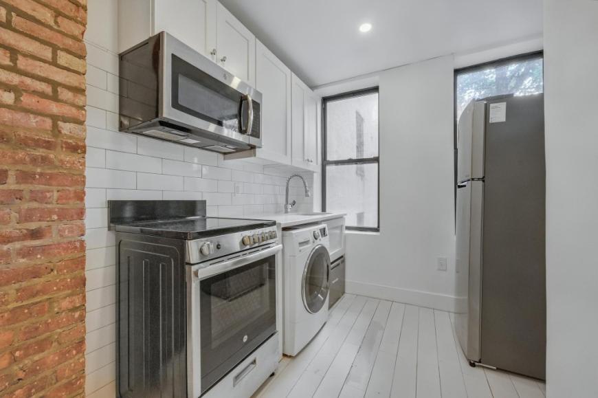 317 East 5th Street – photo 2