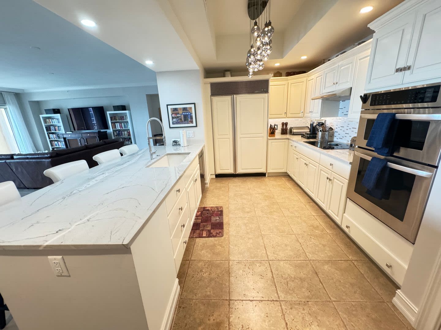 Seasonal/short term 3/2 renovated Ritz Carlton beauty with long water views – photo 4